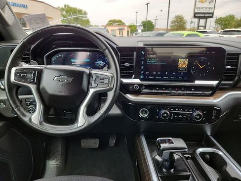 Used 2023 Chevrolet Silverado 1500 RST w/ Redline Edition AWD/4WD image 11