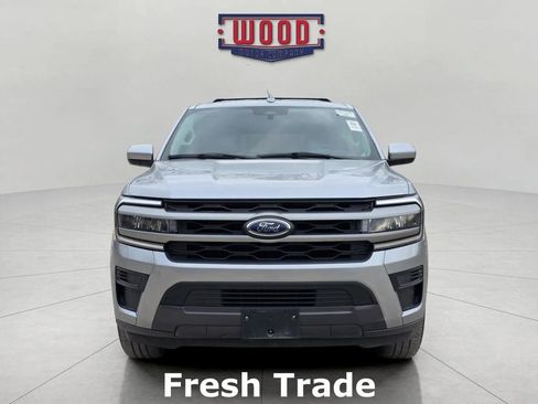 Used 2024 Ford Expedition Max XLT image 2