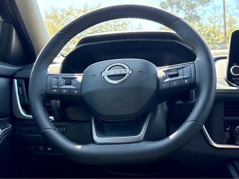 New 2026 Nissan Rogue Platinum AWD/4WD image 15