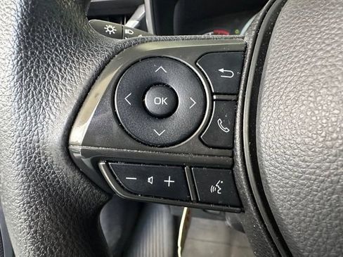 Used 2022 Toyota Corolla LE FWD image 20