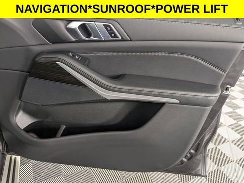 Used 2023 BMW X5 sDrive40i RWD image 35