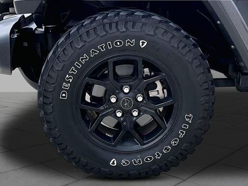 Used 2024 Jeep Gladiator Sport AWD/4WD image 11