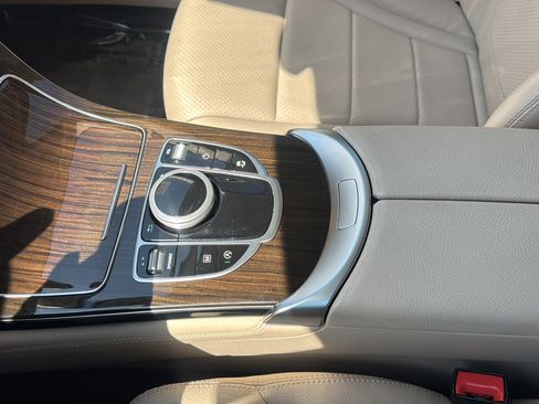 Used 2019 Mercedes-Benz GLC 300 image 26