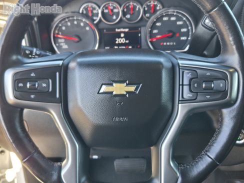 Used 2022 Chevrolet Silverado 1500 LTZ image 30