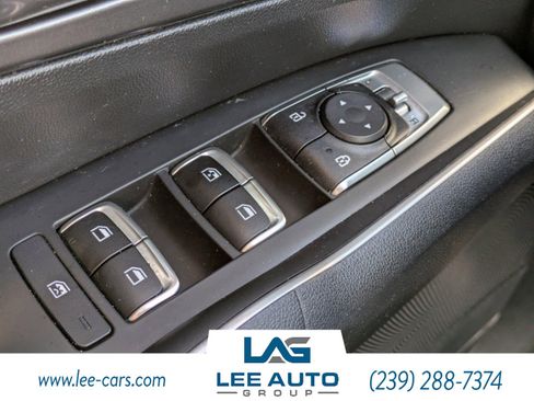 Used 2021 Kia Sorento LX image 17