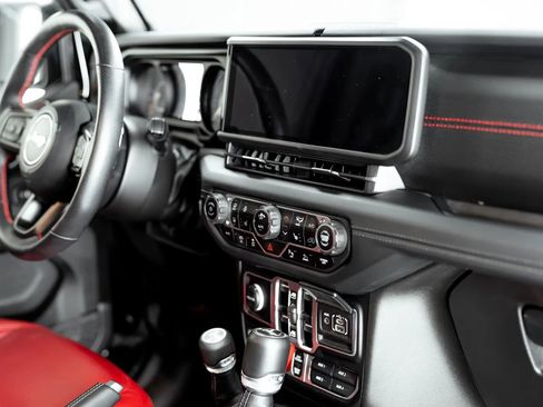 Used 2024 Jeep Wrangler Unlimited Rubicon 392 image 39