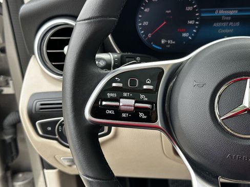 Used 2022 Mercedes-Benz GLC 300 4MATIC image 12