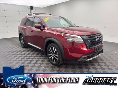 Used 2023 Nissan Pathfinder Platinum