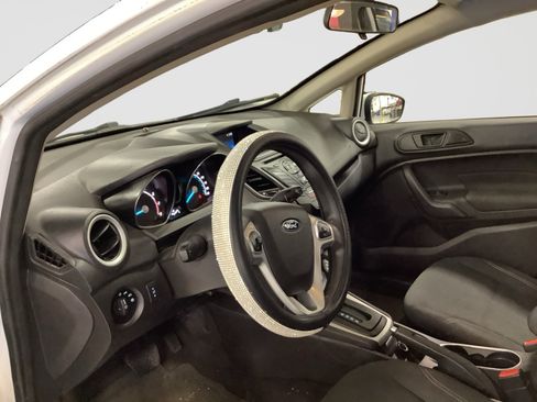 Used 2018 Ford Fiesta SE FWD image 10