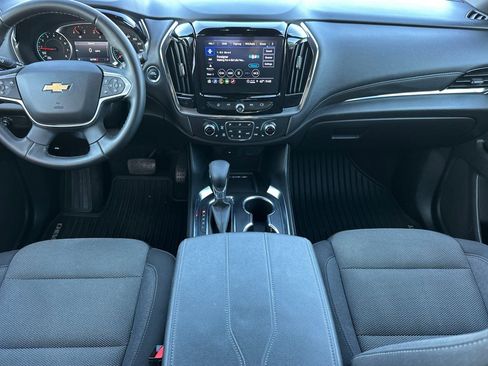 Certified 2023 Chevrolet Traverse LT FWD image 14