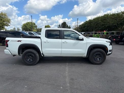 Used 2026 Nissan Frontier PRO-4X AWD/4WD image 2