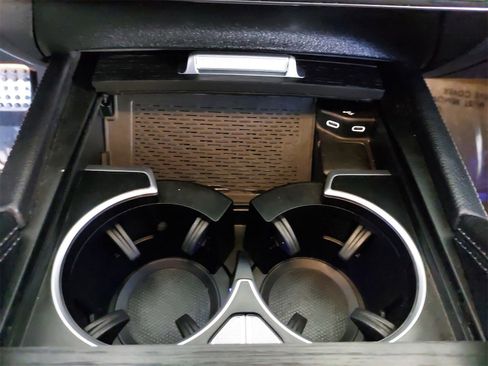 Used 2024 Mercedes-Benz GLS 450 4MATIC image 37