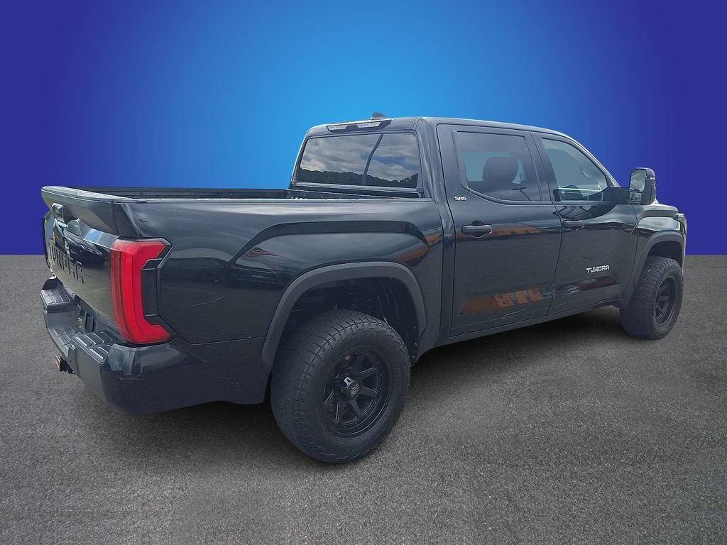 Used 2022 Toyota Tundra SR5 w/ SR5 Convenience Package AWD/4WD image 4