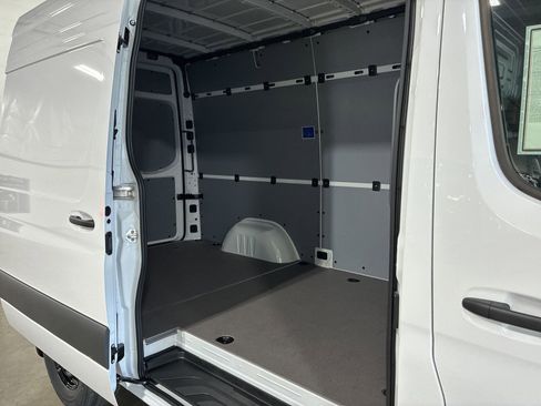 New 2025 Mercedes-Benz Sprinter 2500 image 12