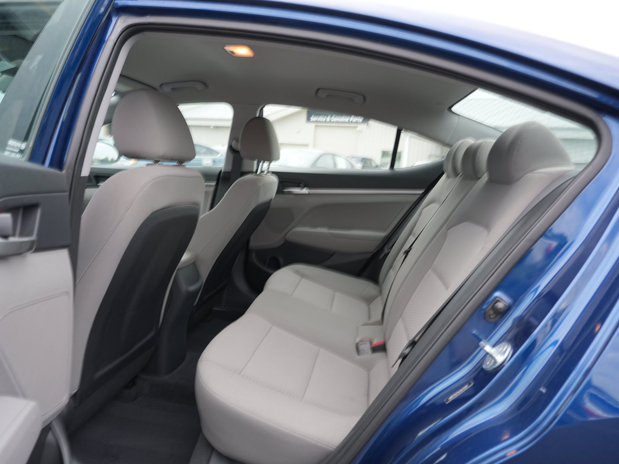 Used 2020 Hyundai Elantra SE FWD image 19