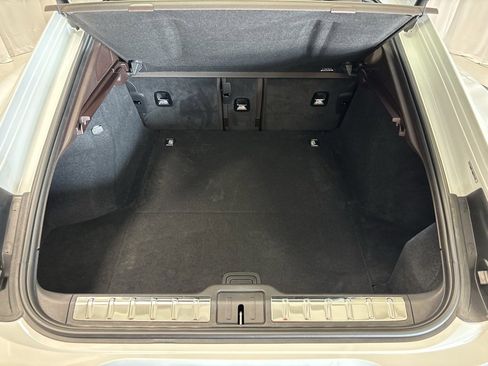 Used 2025 Porsche Panamera 4 image 39