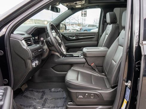 Certified 2024 GMC Yukon Denali AWD/4WD image 11