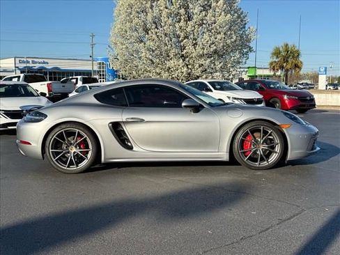 Used 2024 Porsche 718 Cayman S image 2