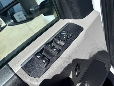 Used 2019 Ford F250 XL w/ STX Appearance Package AWD/4WD image 11