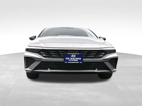 Certified 2026 Hyundai Elantra Sport FWD image 31
