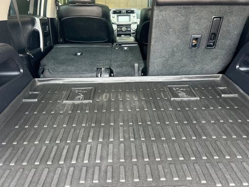 Used 2018 Toyota 4Runner SR5 Premium AWD/4WD image 12