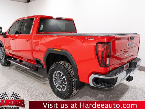 Used 2024 GMC Sierra 2500 SLE w/ SLE Value Package image 3