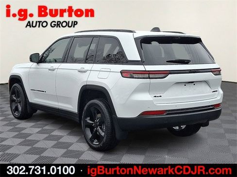 New 2025 Jeep Grand Cherokee Limited w/ Luxury Tech Group II image 3