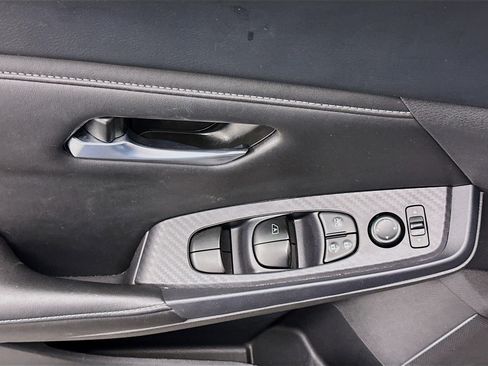 Used 2024 Nissan Sentra SV image 15