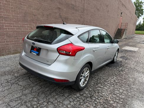 Used 2018 Ford Focus SE FWD image 5