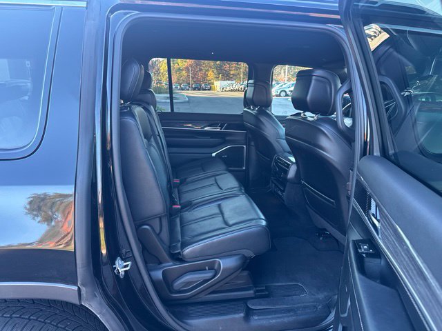 Used 2022 Jeep Wagoneer Series III AWD/4WD image 14