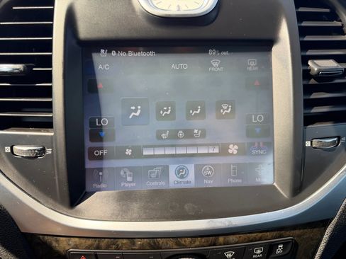Used 2011 Chrysler 300 C w/ Sound Group AWD/4WD image 19