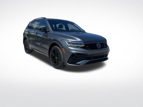 Used 2023 Volkswagen Tiguan SE R-Line FWD image 2