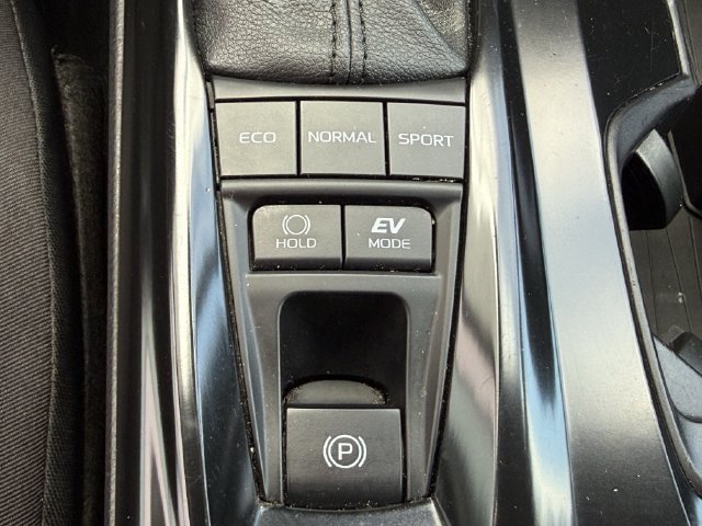 Used 2025 Toyota Camry LE FWD image 21