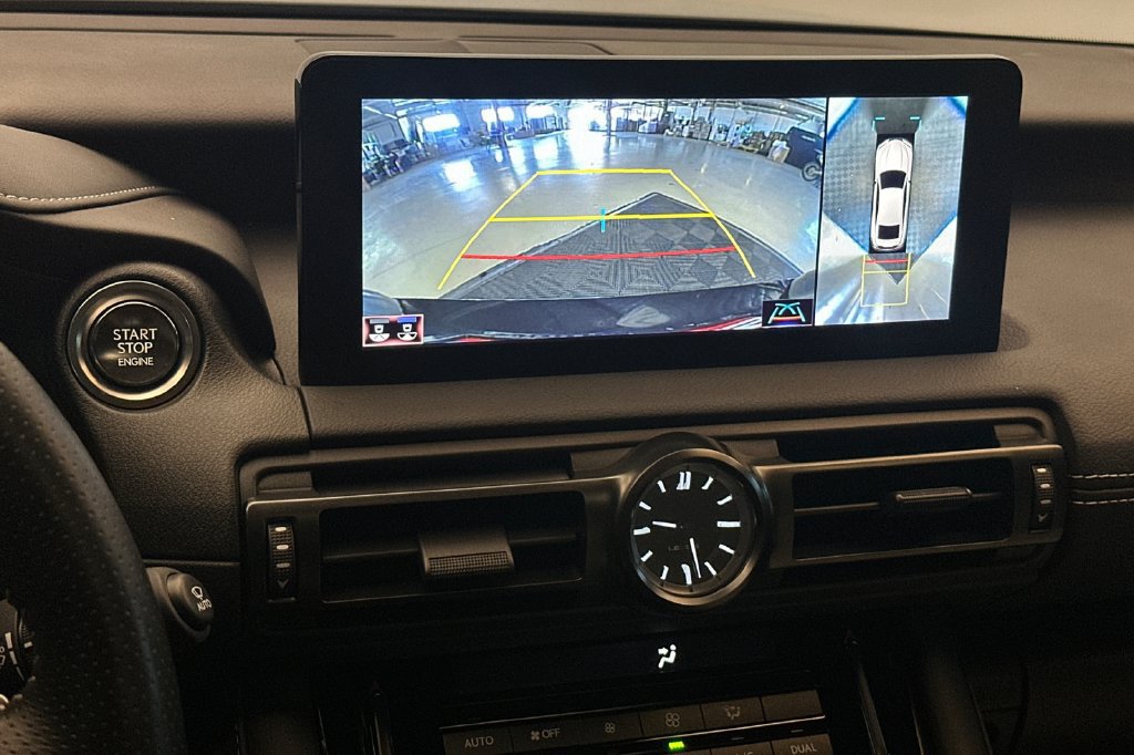 Used 2025 Lexus IS 500 RWD image 19