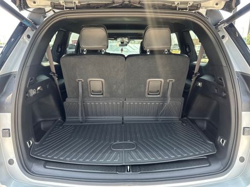 Used 2025 Jeep Grand Cherokee L Altitude AWD/4WD image 6