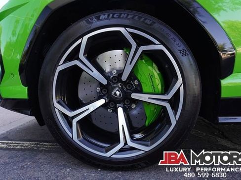 Used 2021 Lamborghini Urus AWD/4WD image 31