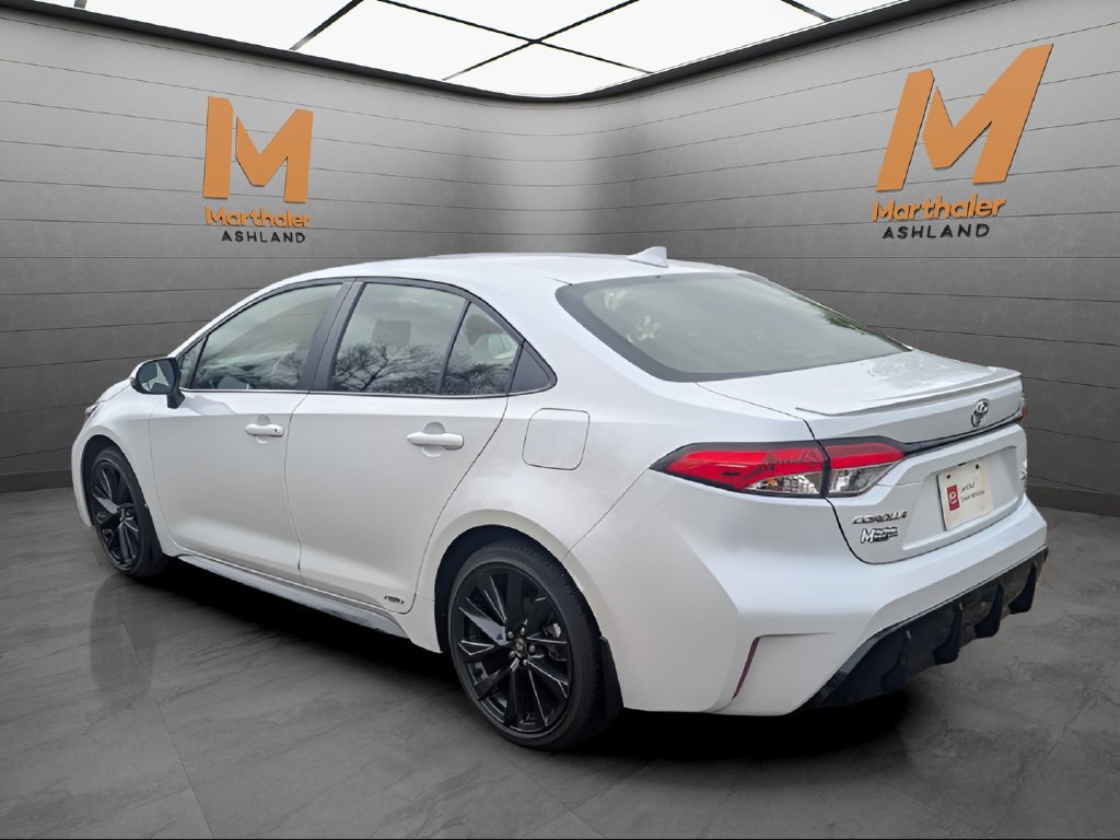 Certified 2026 Toyota Corolla SE w/ SE Premium Package AWD/4WD image 3