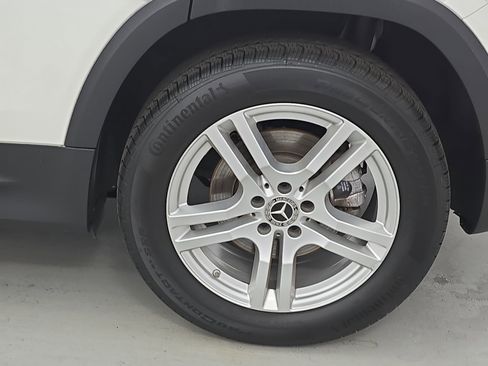 Used 2021 Mercedes-Benz GLB 250 4MATIC image 34