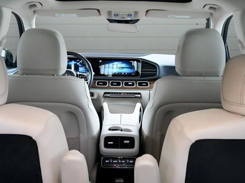 Used 2022 Mercedes-Benz GLS 450 4MATIC w/ AMG Line Exterior image 62