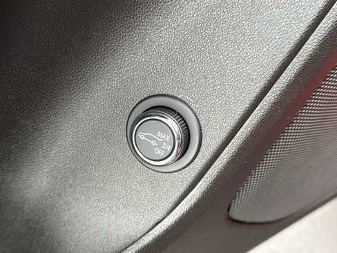 Used 2023 Chevrolet Blazer LT w/ Convenience Package image 13