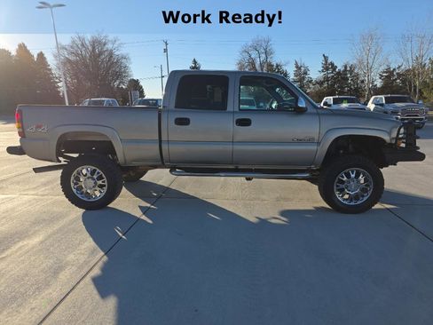 Used 2001 Chevrolet Silverado 2500 LS w/ Off-Road Skid Plate Pkg image 4