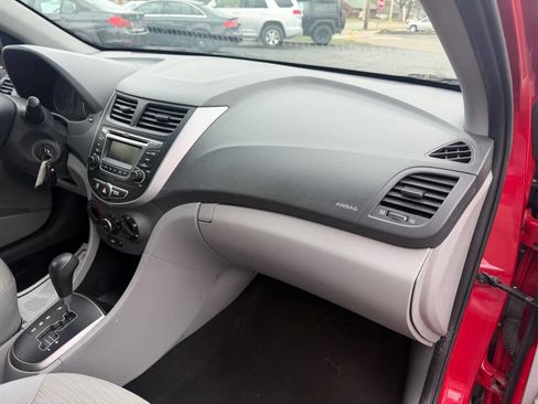 Used 2017 Hyundai Accent SE image 12