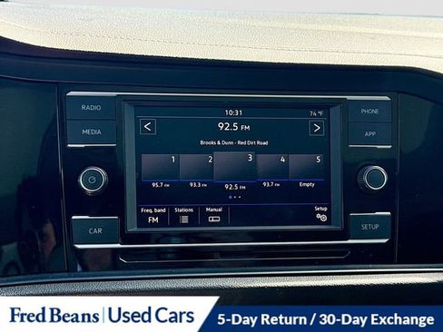 Used 2019 Volkswagen Jetta SE FWD image 17