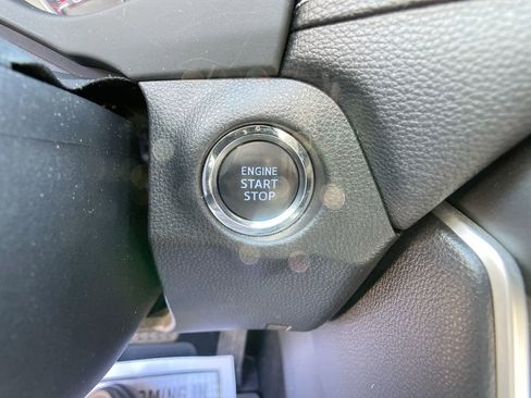 Used 2022 Toyota RAV4 XLE Premium AWD/4WD image 29