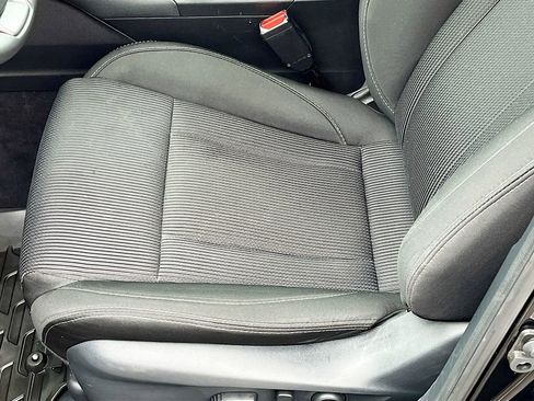 Used 2025 Subaru Legacy Premium AWD/4WD image 19