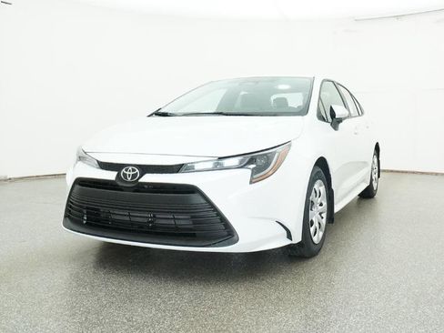 New 2026 Toyota Corolla LE image 32