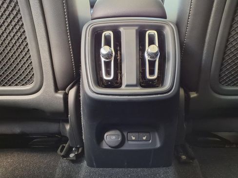 Used 2023 Volvo XC40 B5 Plus w/ Driver Assist Package AWD/4WD image 23