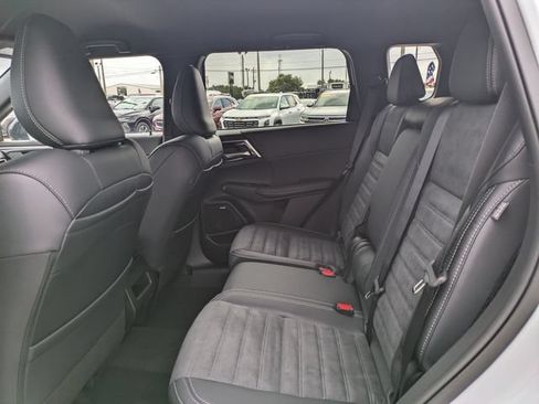 New 2026 Mitsubishi Outlander LE FWD image 14