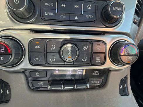 Used 2018 Chevrolet Tahoe LT w/ LT Signature Package AWD/4WD image 24
