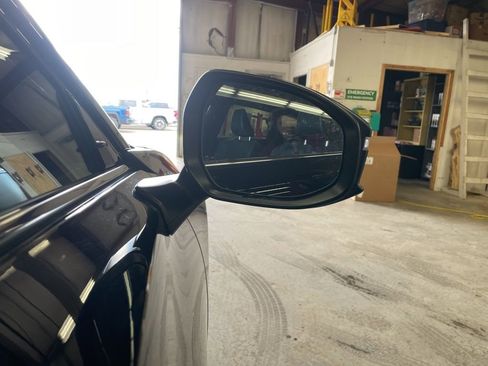 Used 2025 Toyota Crown Signia image 32